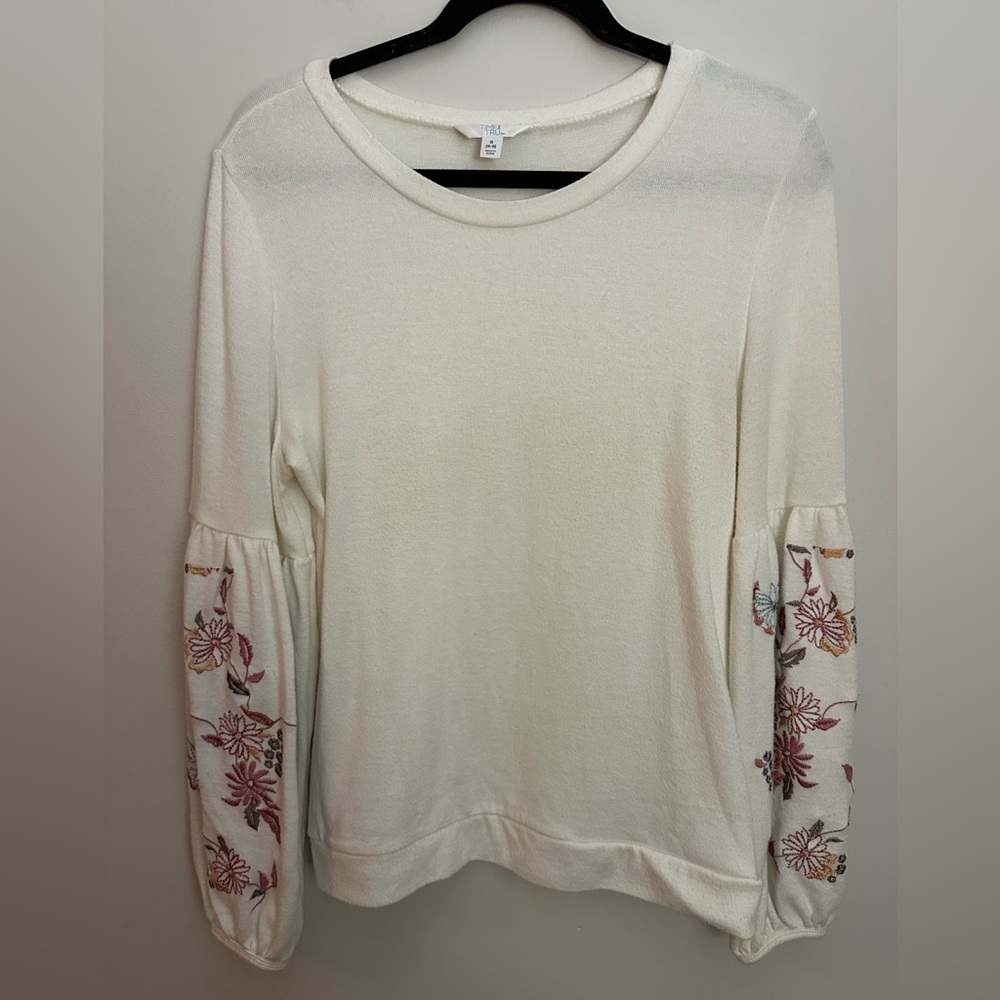 Time and Tru Floral Embroidered Sweatshirt Cream Small EUC